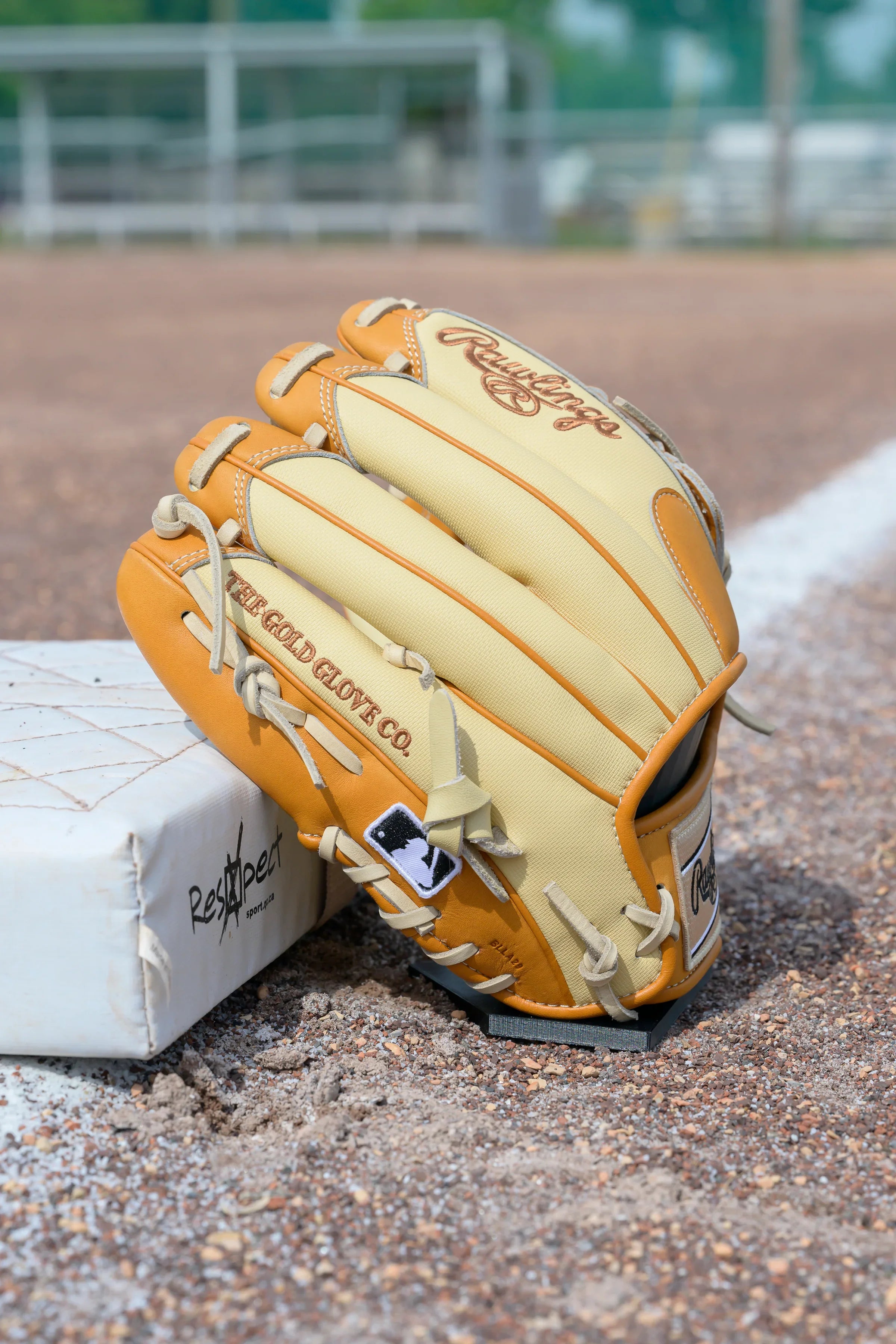 Rawlings Heart of the Hide 11.75" Speed Shell Infield Glove (2025) - Sports Excellence